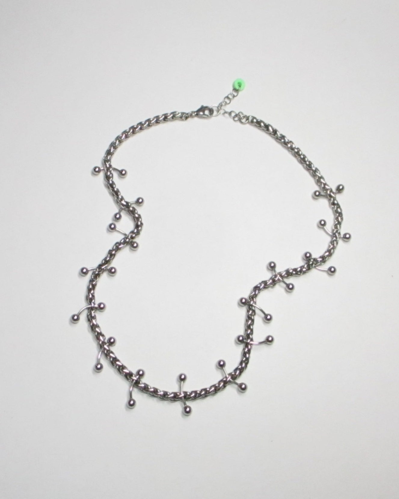 15-CATERPY BARBELLS NECKLACE