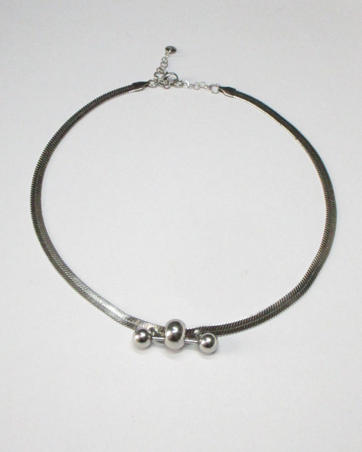 29-SOLITAIRE BARBELL NECKLACE