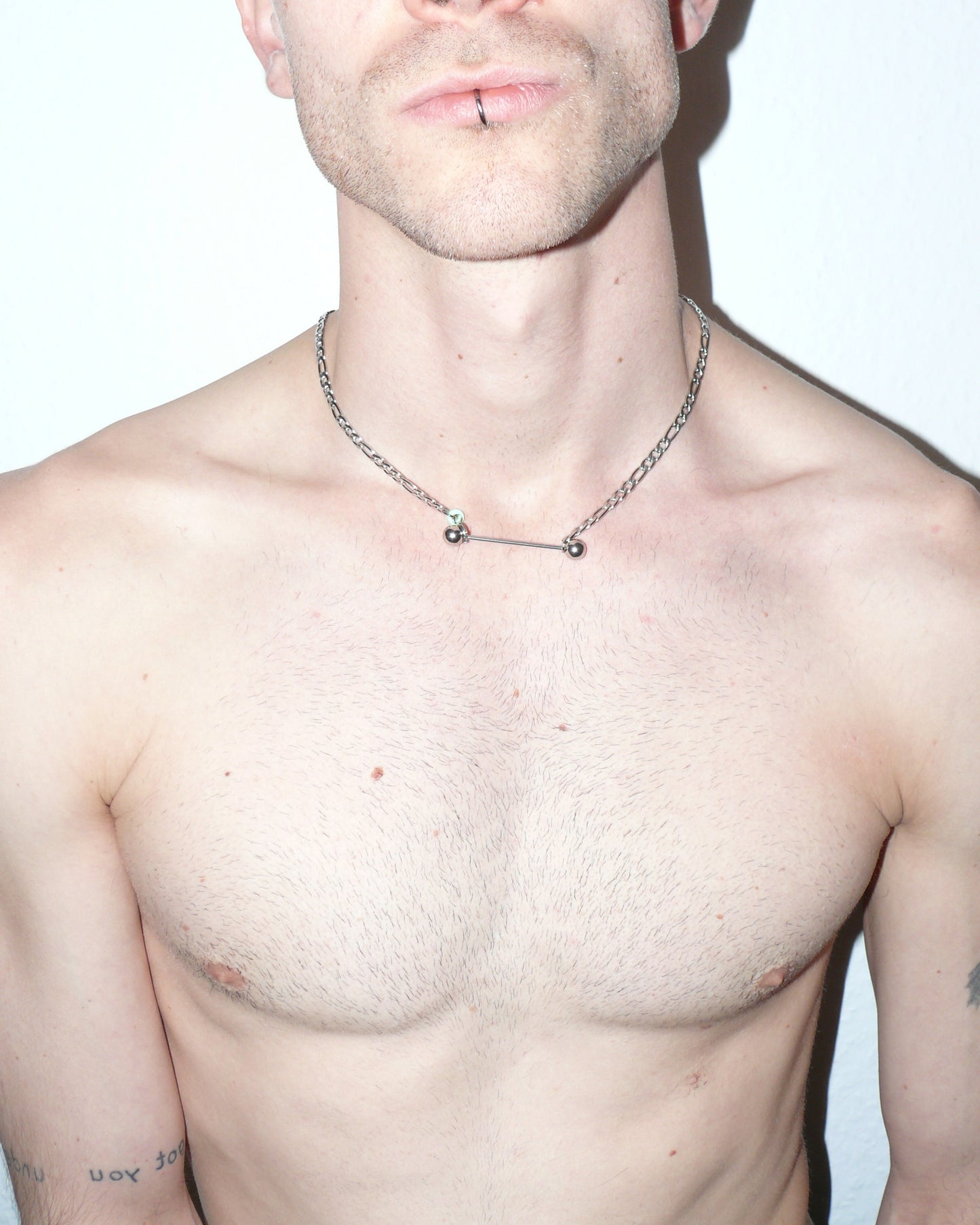 17-MAXI BARBELL NECKLACE