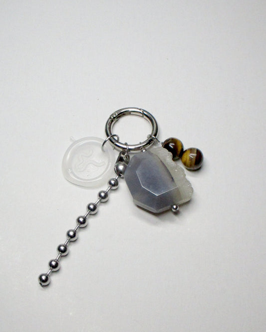Charm small blue agate and tiger-eye beads