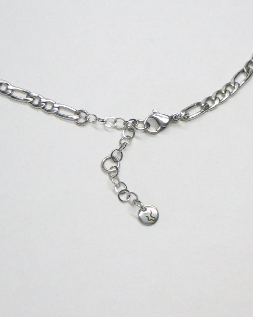 Figaro chain closure detail