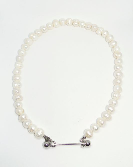 Gemstone freshwater pearls necklace with piercing closure still portrait