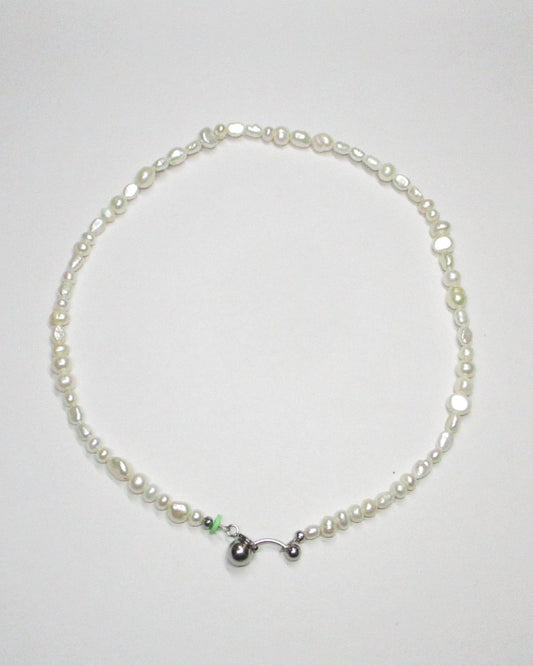 07-BANANA NECKLACE