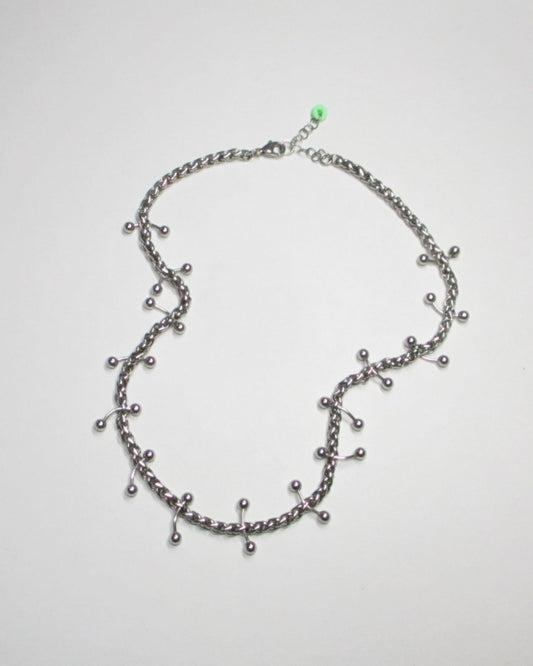15-CATERPY BARBELLS NECKLACE