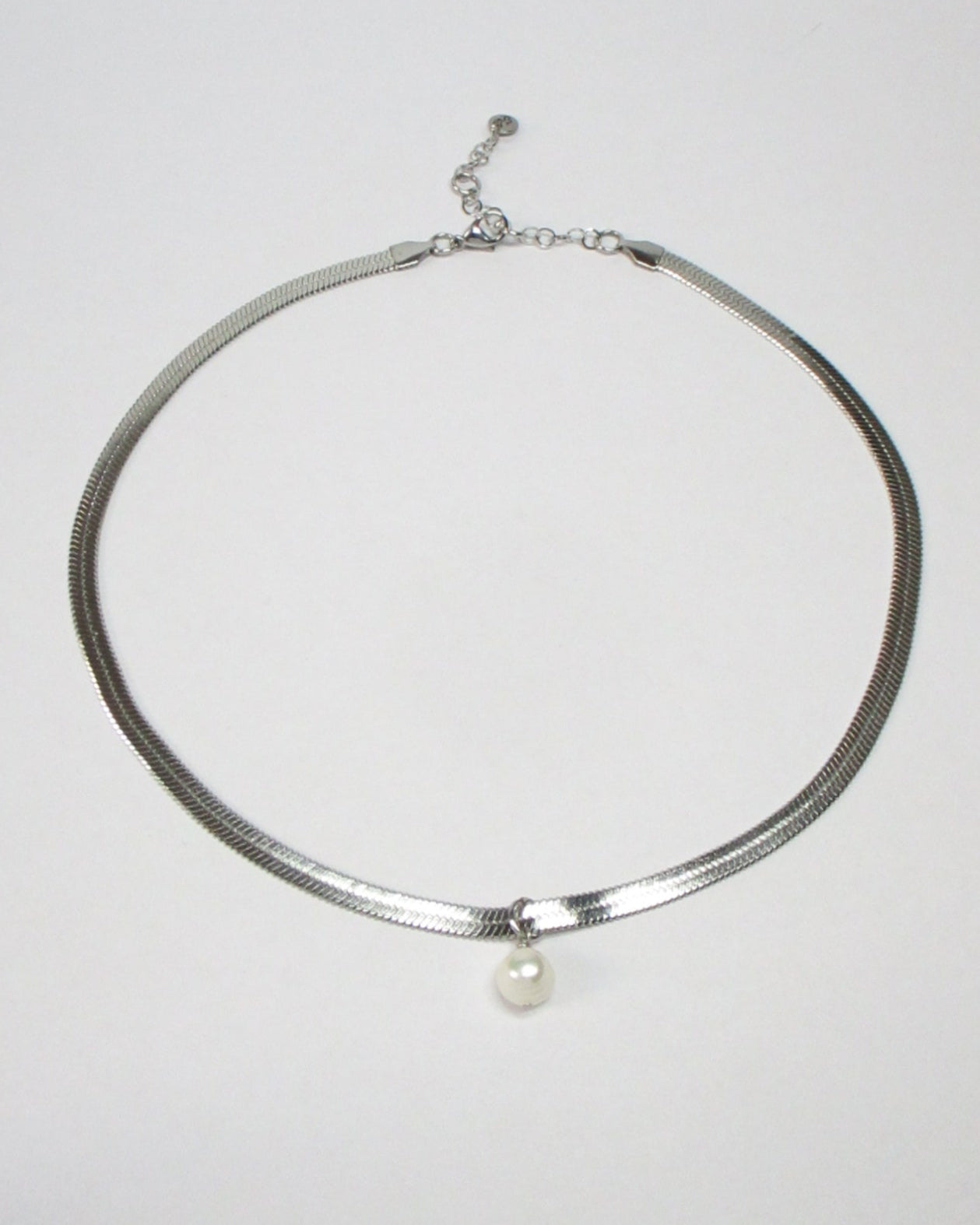 16-PEARLY SNAKE SIMPLE NECKLACE