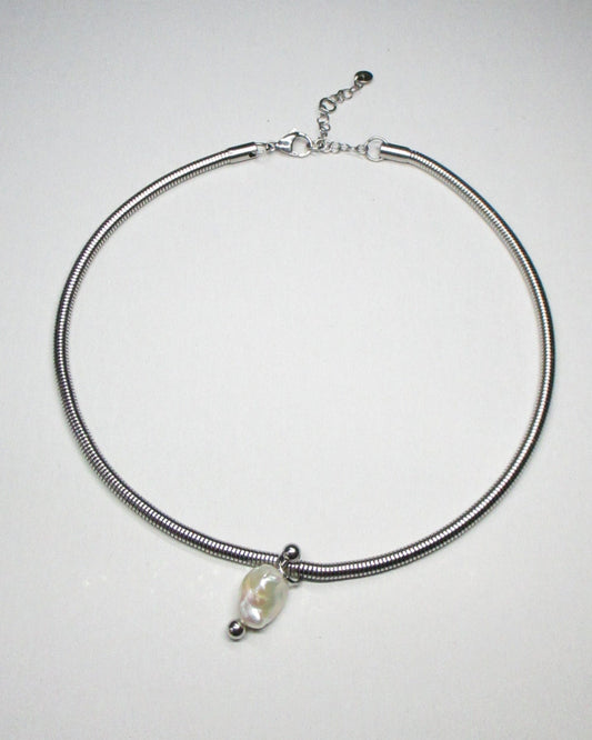 12- PEARLY SNAKE BARBELL NECKLACE
