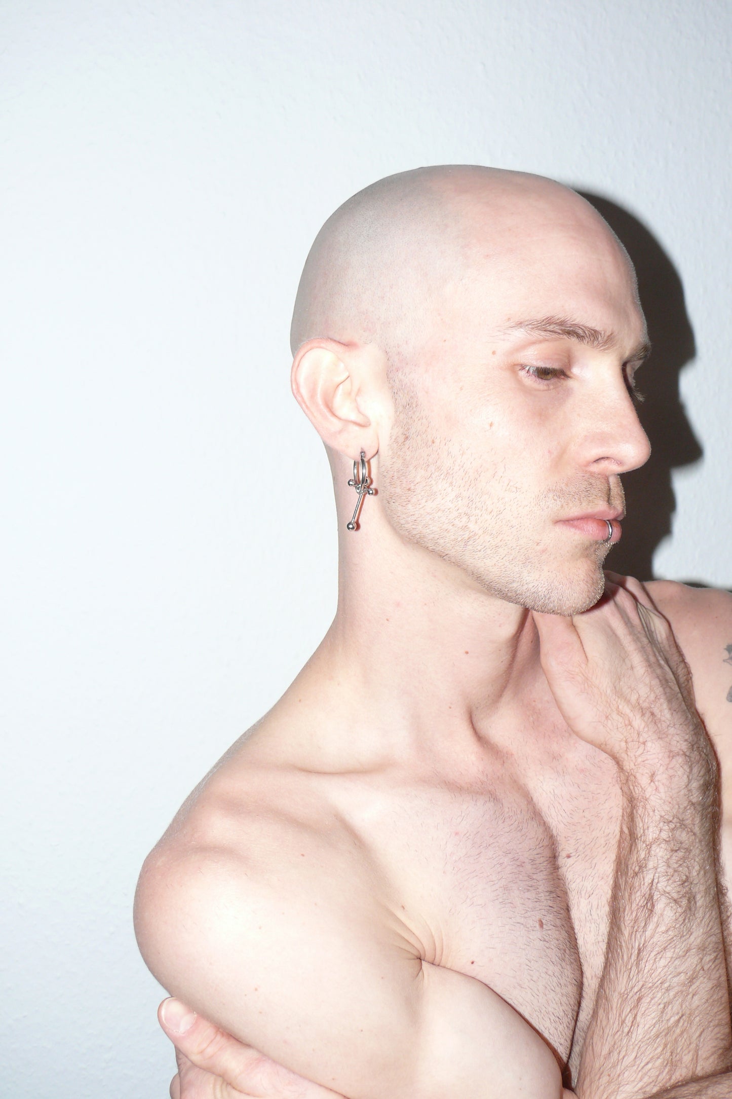 32-CRUX BARBELL HOOPS EARRINGS