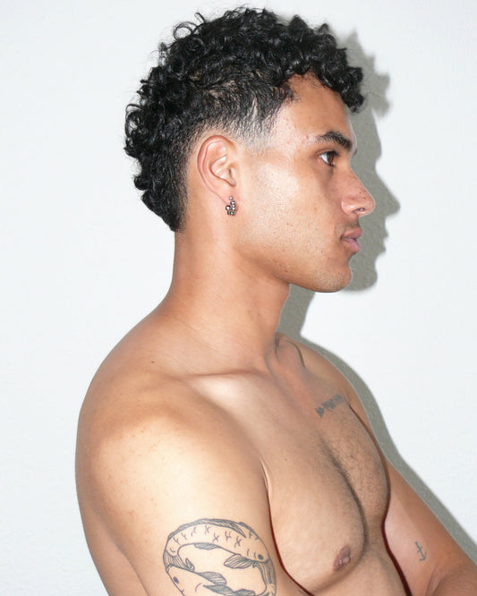 Steel ball chain mini open hoops earrings lateral portrait on black model