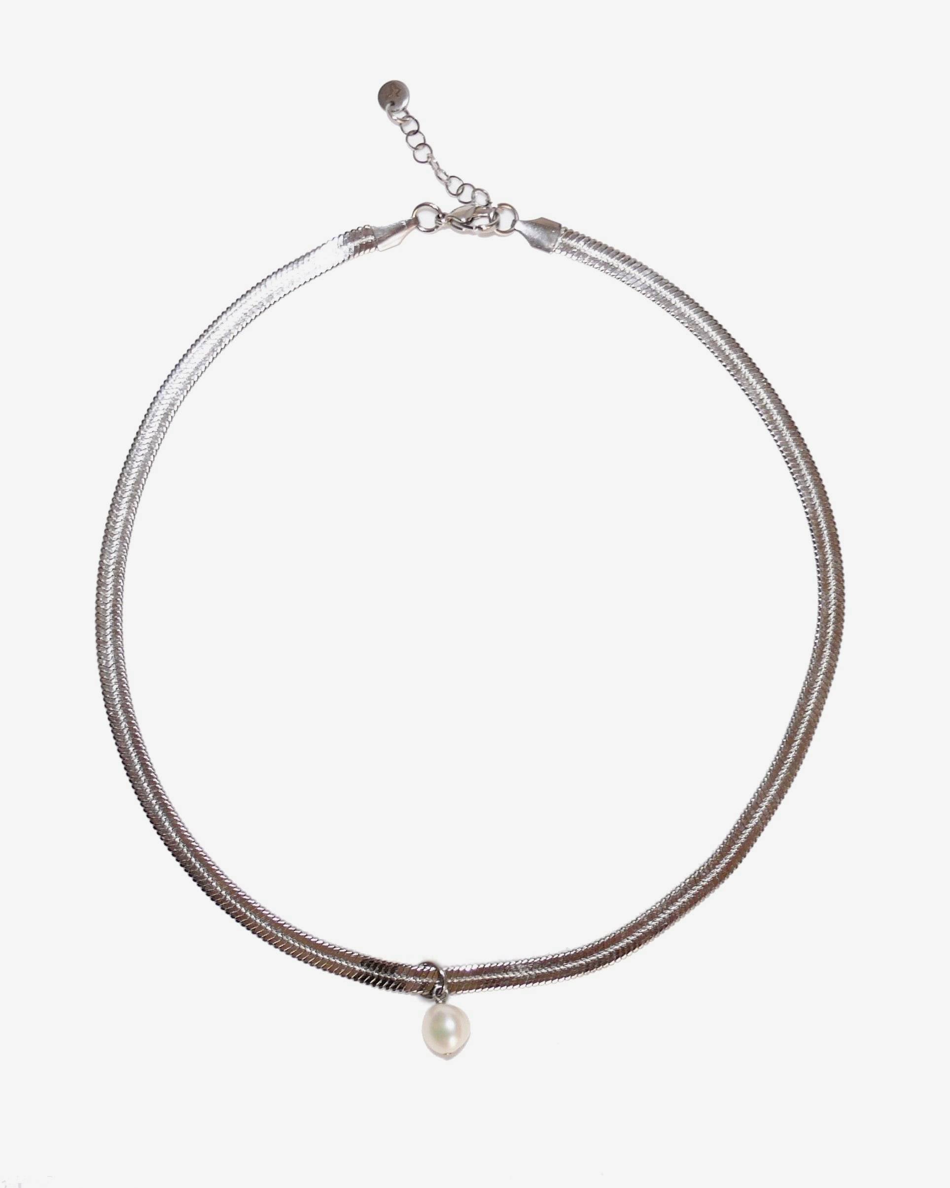 core gem necklace pearly simple still
